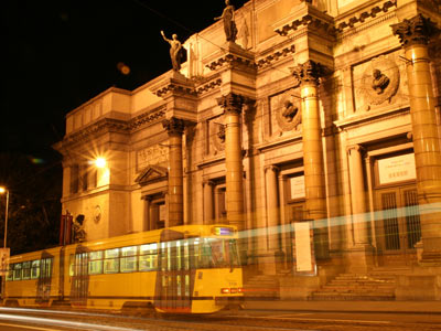 "Трамвай-ресторан провезет по вечернему Брюсселю"