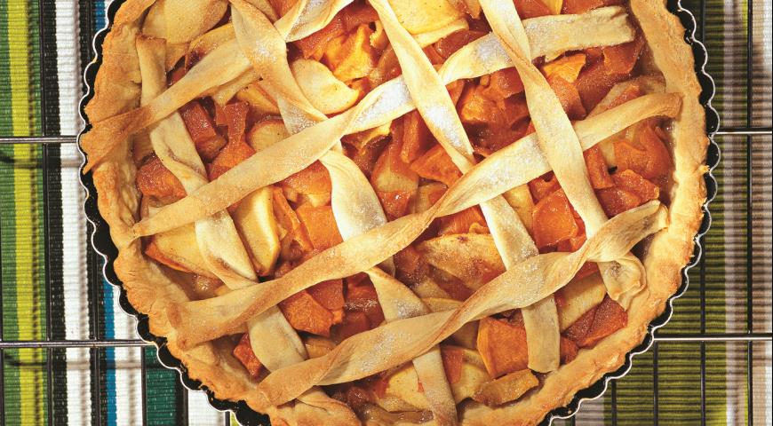 Приготовить пирог из тыквы и яблок
