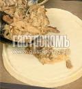 Фото приготовления рецепта: Картофельный пирог с грибами , шаг №6