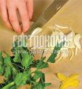 Фото приготовления рецепта: Салат из морской капусты с морепродуктами, шаг №1