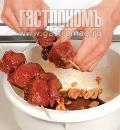 Фото приготовления рецепта: Шашлык из говядины с грушами, шаг №2