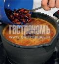 Фото приготовления рецепта: Суп из фасоли с печеным сельдереем, шаг №5
