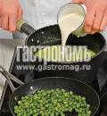 Фото приготовления рецепта: Суп-пюре из зеленого горошка, шаг №6