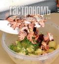 Фото приготовления рецепта: Картофельный салат с маринованными  осьминогами, шаг №2