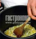 Фото приготовления рецепта: Холодный крем-суп из мидий и креветок с карри, шаг №2