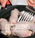 Фото приготовления рецепта: Куриные окорочка, фаршированные картофелем и грибами, шаг №5