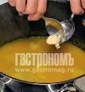Фото приготовления рецепта: Тыквенный суп с клецками, шаг №3