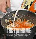 Фото приготовления рецепта: Суп из белых грибов, шаг №3