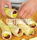 Фото приготовления рецепта: Перцы, фаршированные фруктами, шаг №2