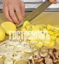 Фото приготовления рецепта: Маслята, жаренные с картофелем, шаг №1