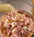 Фото приготовления рецепта: Холодец из говяжьей рульки и свиного копыта, шаг №10
