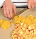 Фото приготовления рецепта: Персиковое варенье с апельсинами, шаг №2