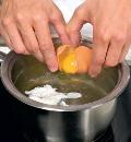 Фото приготовления рецепта: Макароны по-флорентийски с яйцом, шаг №3