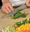 Фото приготовления рецепта: Салат из пасты с овощами, шаг №1
