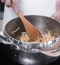 Фото приготовления рецепта: Рагу из семги с картофелем, шаг №1