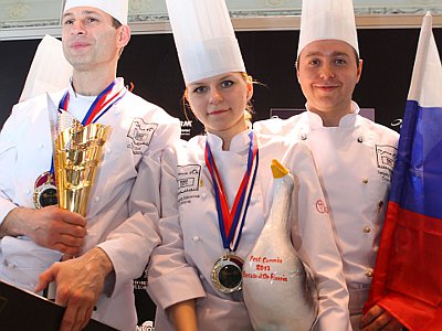 Победитель российского этапа Bocuse d'Or (слева)