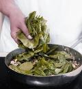 Фото приготовления рецепта: Рагу из индейки с зеленой фасолью, шаг №6