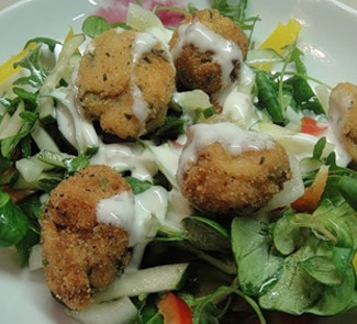 Рецепт Закуска Теплый салат с рыбными шариками