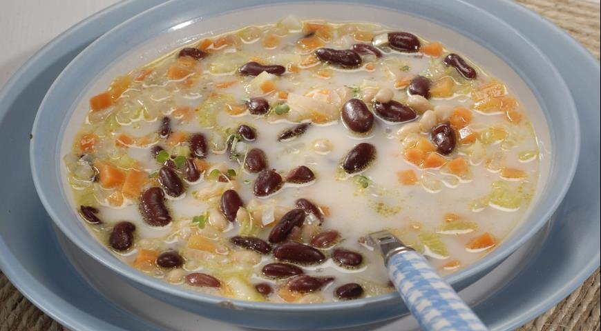 Рецепт Сырный суп с фасолью