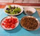 Делаем салат с машем, черри и тимьяном