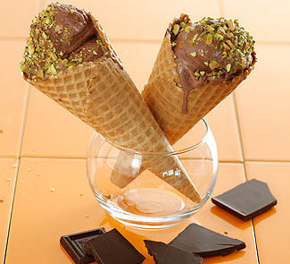 Рецепт Шоколадно-ванильное мороженое с фисташками