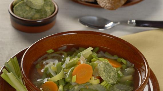 Овощной суп с зеленым маслом