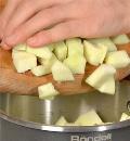 Фото приготовления рецепта: Свиной шницель с яблочным гарниром, шаг №2
