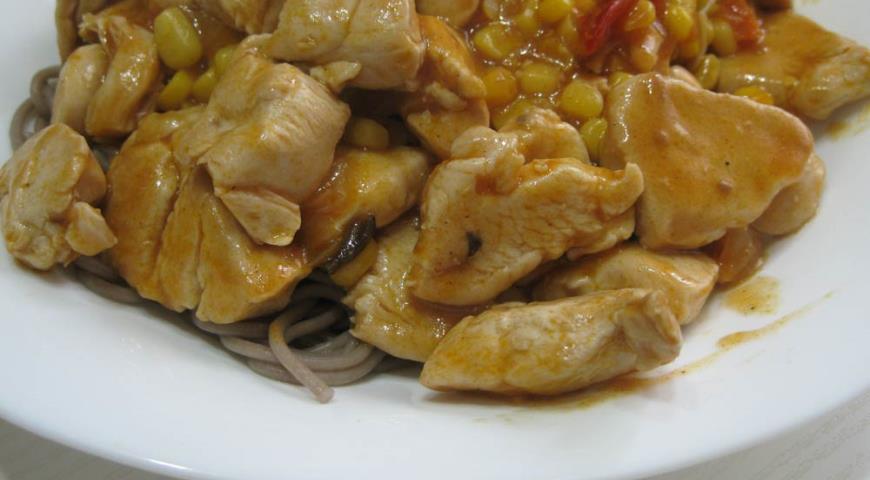 Рецепт Курица в китайском соусе с лапшой соба "Величественная особа"