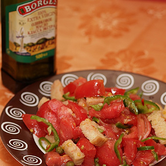 Рецепт Салат с помидорами и хлебом