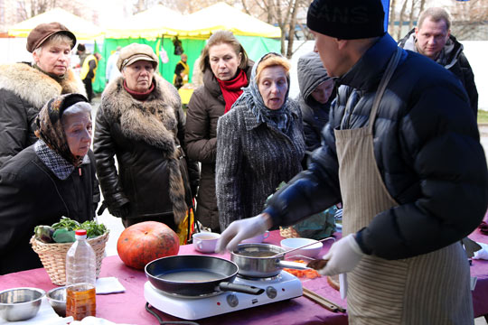 Данилов монастырь открыл постный рынок к Рождественскому посту 9