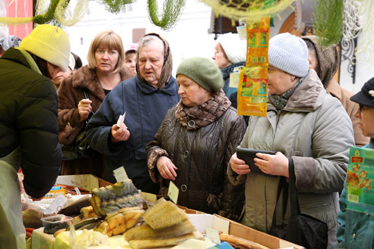 Данилов монастырь открыл постный рынок к Рождественскому посту 23