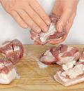 Фото приготовления рецепта: Чичаррон, жареная свинина на коже, шаг №2