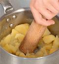 Фото приготовления рецепта: Картофельно-капустные котлеты, шаг №1