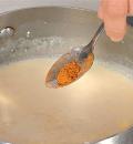 Фото приготовления рецепта: Брокколи с соусом из четырех сыров, шаг №4