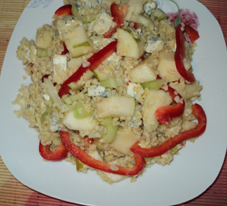 Рецепт Теплый салат с грушей, булгуром и сыром