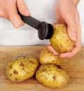 Фото приготовления рецепта: Фаршированные картофельные лодочки, шаг №1