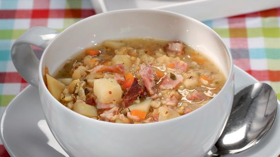 Рецепт горохового супа с копченой рулькой и как приготовить гороховый суп с копчеными ребрышками и крыльями. Варим суп с копченостями