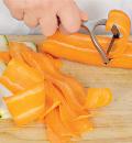 Фото приготовления рецепта: Лазанья из цукини с морковью, шаг №2