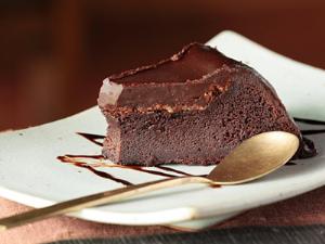 Шоколадное пирожное с перцем чили