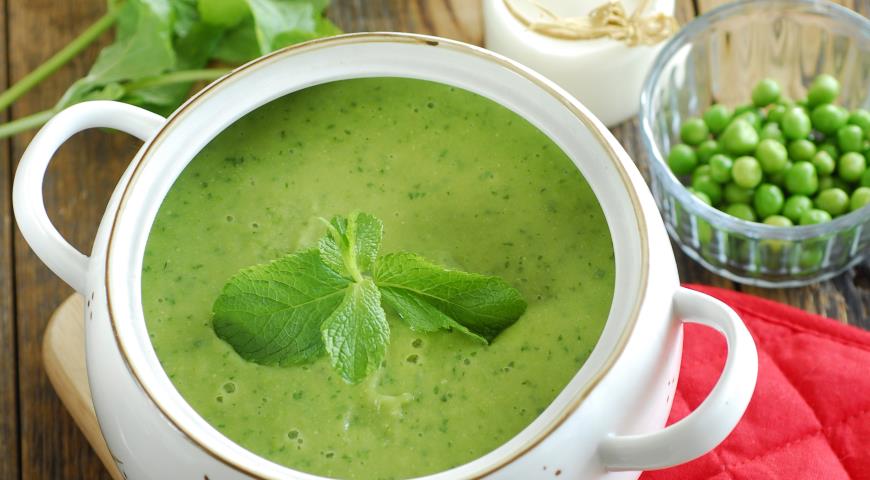 Суп из зеленого горошка с мятой 