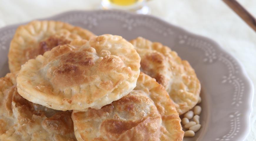 Рецепт Пирожки с финиками по-ливански