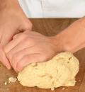 Фото приготовления рецепта: Самосас - пирожки с картофелем, шаг №1