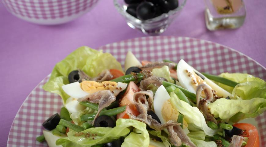 Рецепт Средиземноморский салат с анчоусами