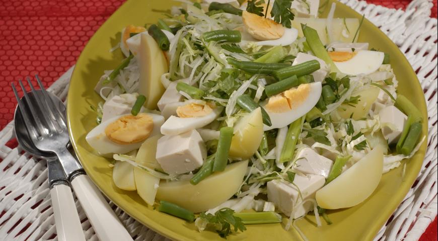Рецепт Овощной салат с арахисом