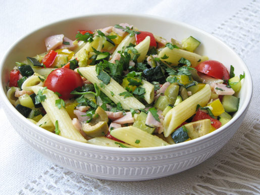 Рецепт Теплый салат из пасты и овощей
