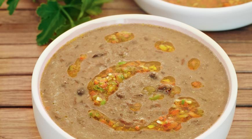 Рецепт Суп из черной фасоли с пряной заправкой