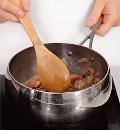 Фото приготовления рецепта: Картофельный суп с лососем и беконом, шаг №1