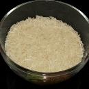 Отварить рис до полной готовности для приготовления плова