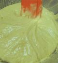 Приготовить тесто для приготовления пирожных-кексов