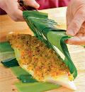Фото приготовления рецепта: Пикша, запеченная в листьях лука-порея, шаг №2
